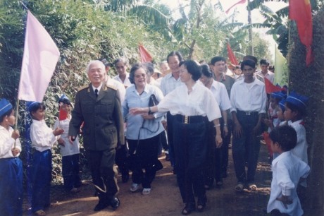 ขอเพลง Quảng Bình quê ta ơi เพื่อเป็นการรำลึำกถึงท่านพลเอก หวอเงียนย้าป - ảnh 1